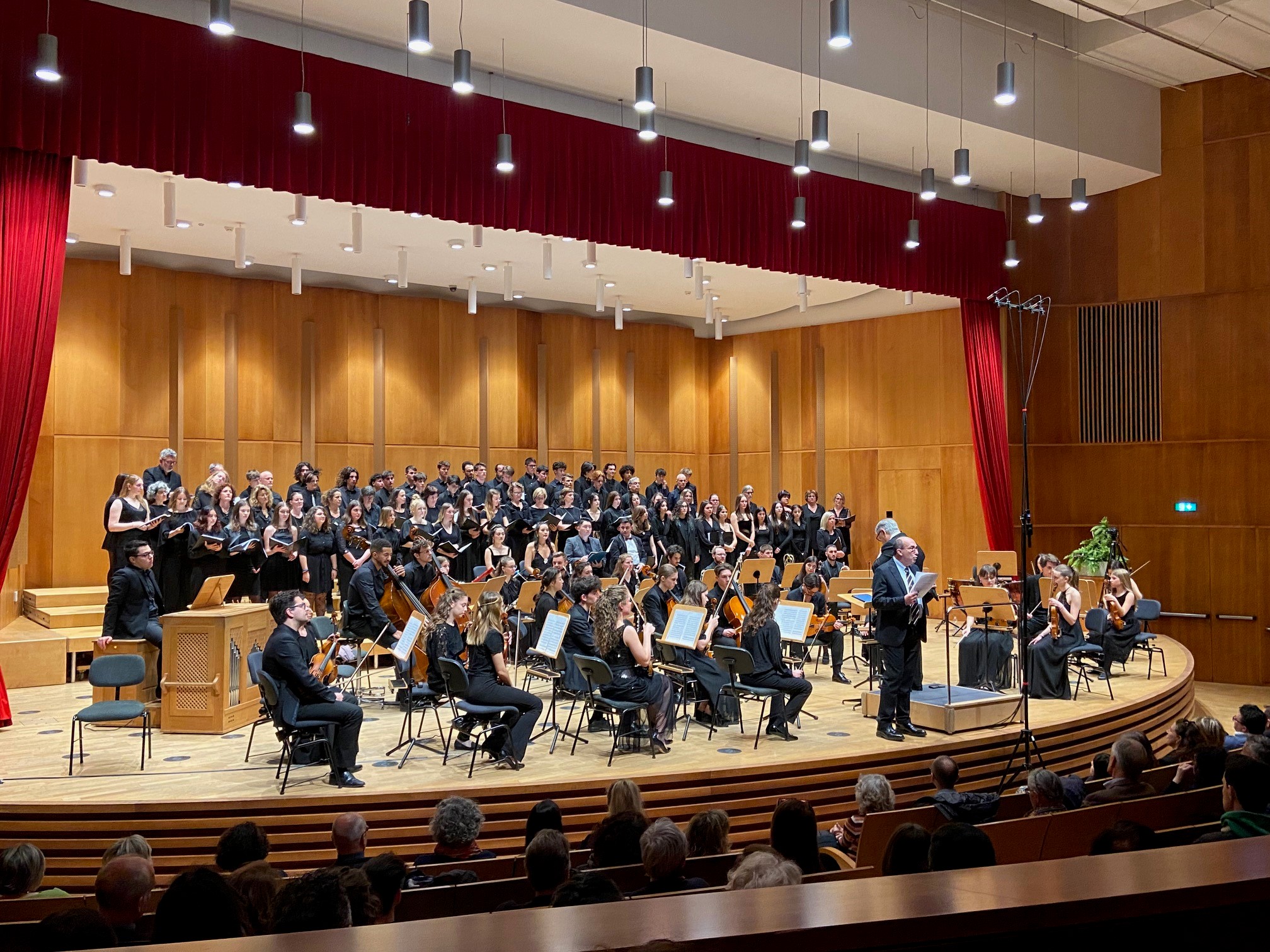 Klassisches, Sprachen- und Kunstgymnasium mit Landesschwerpunkt Musik 'Walther von der Vogelweide'