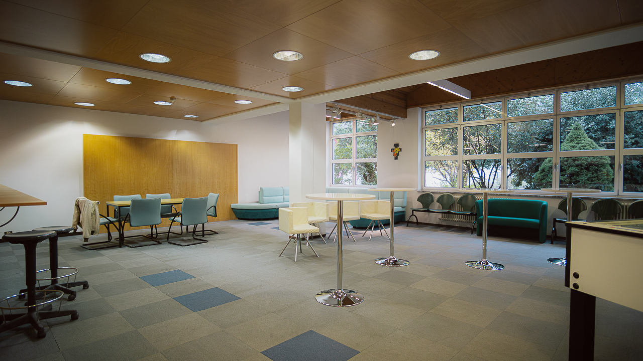 Fachoberschule für Wirtschaft, Grafik und Kommunikation 'Julius und Gilbert Durst'