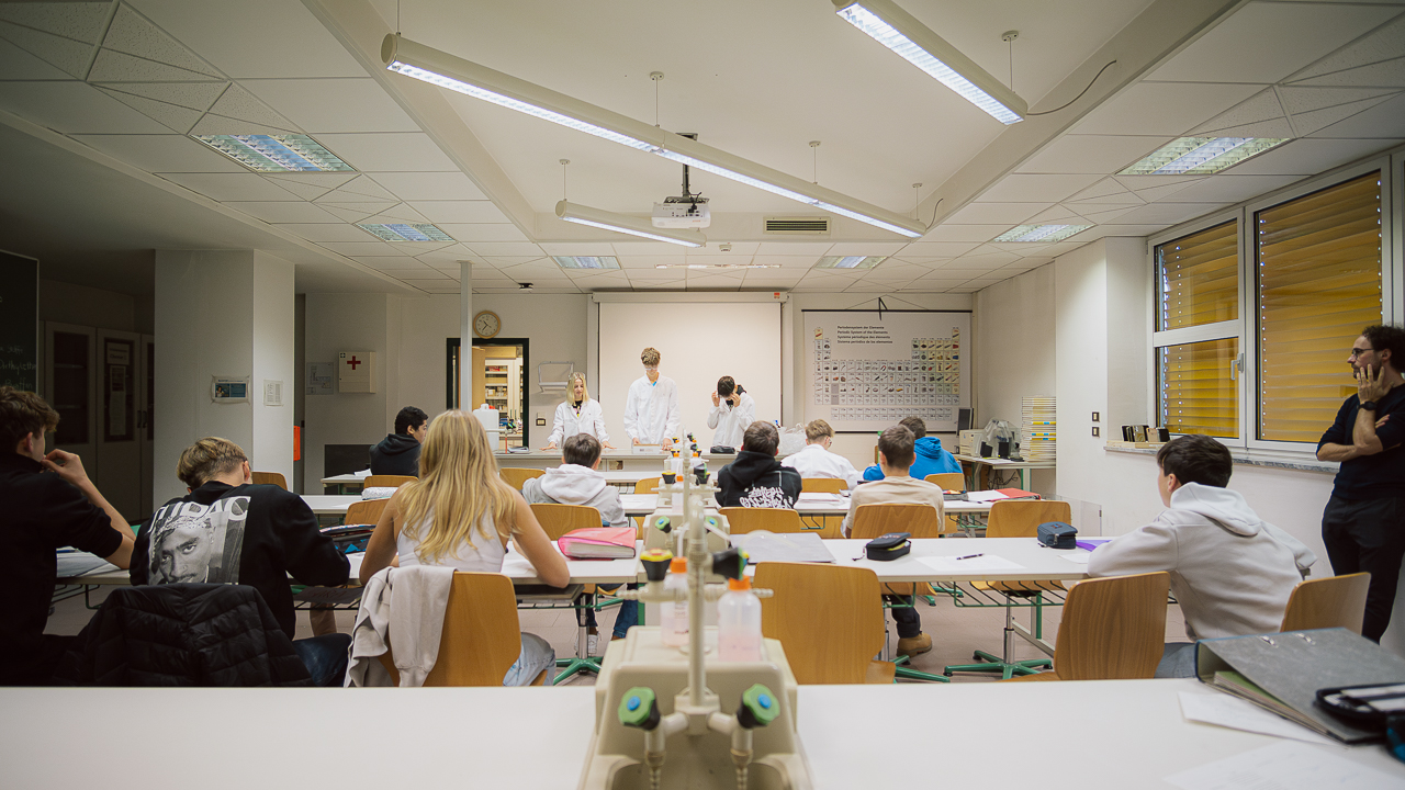 Fachoberschule für Wirtschaft, Grafik und Kommunikation 'Julius und Gilbert Durst'