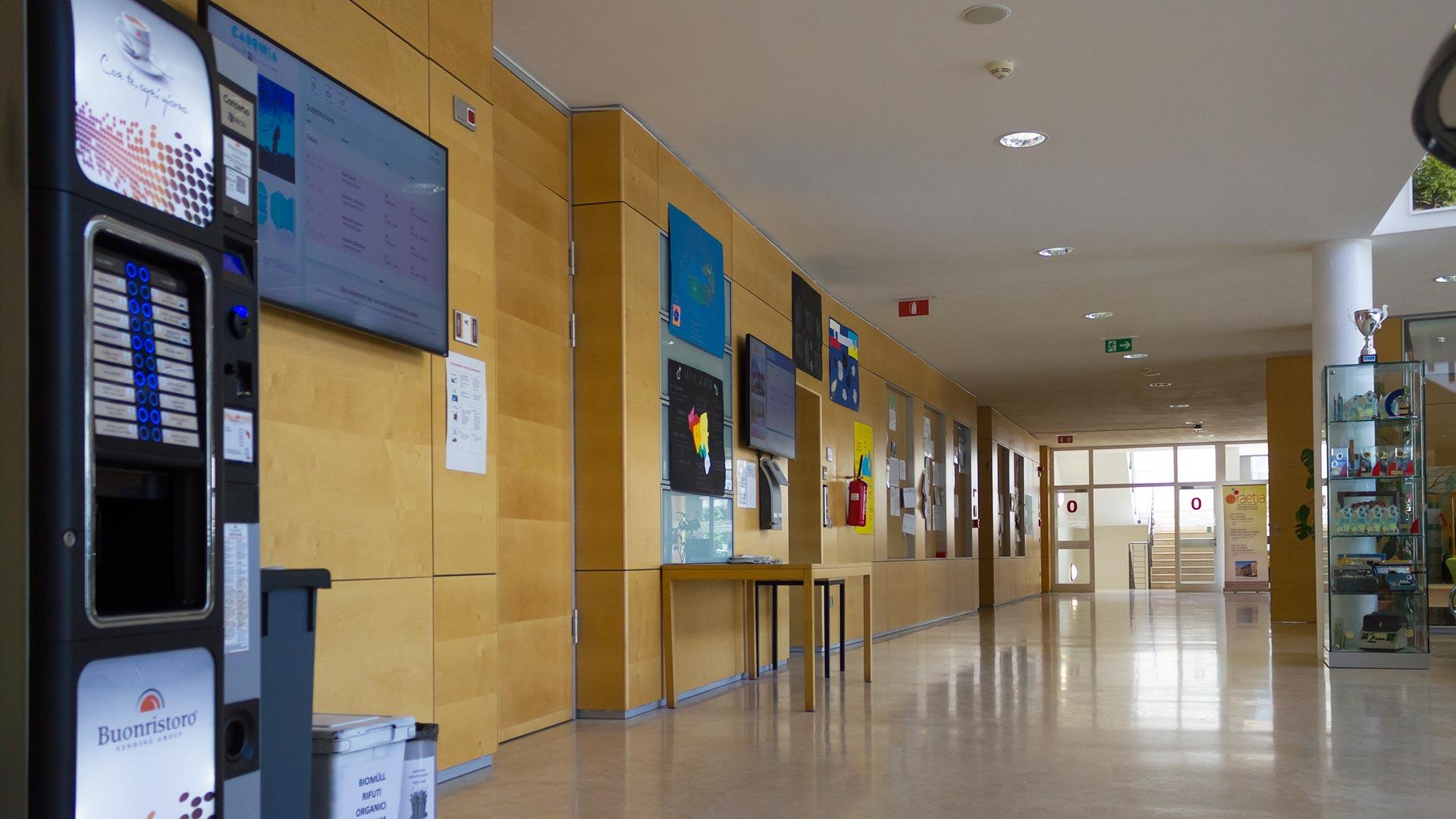 Wirtschaftsfachoberschule St. Ulrich Raetia