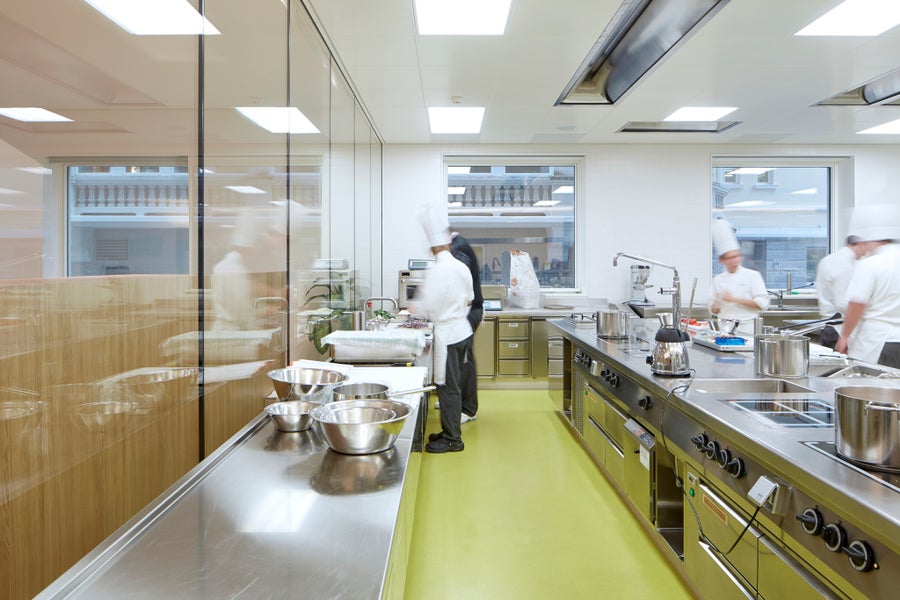 Landesberufsschule für das Gastgewerbe 'Savoy' Meran